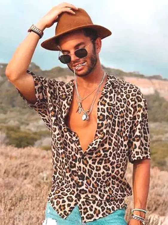 

Мужской кардиган в стиле ретро с леопардовым принтом, тонкий, не требующий глажки, свободный крой, с открытыми рукавами, с принтом в стиле американского Западного побережья, модный, повседневный.