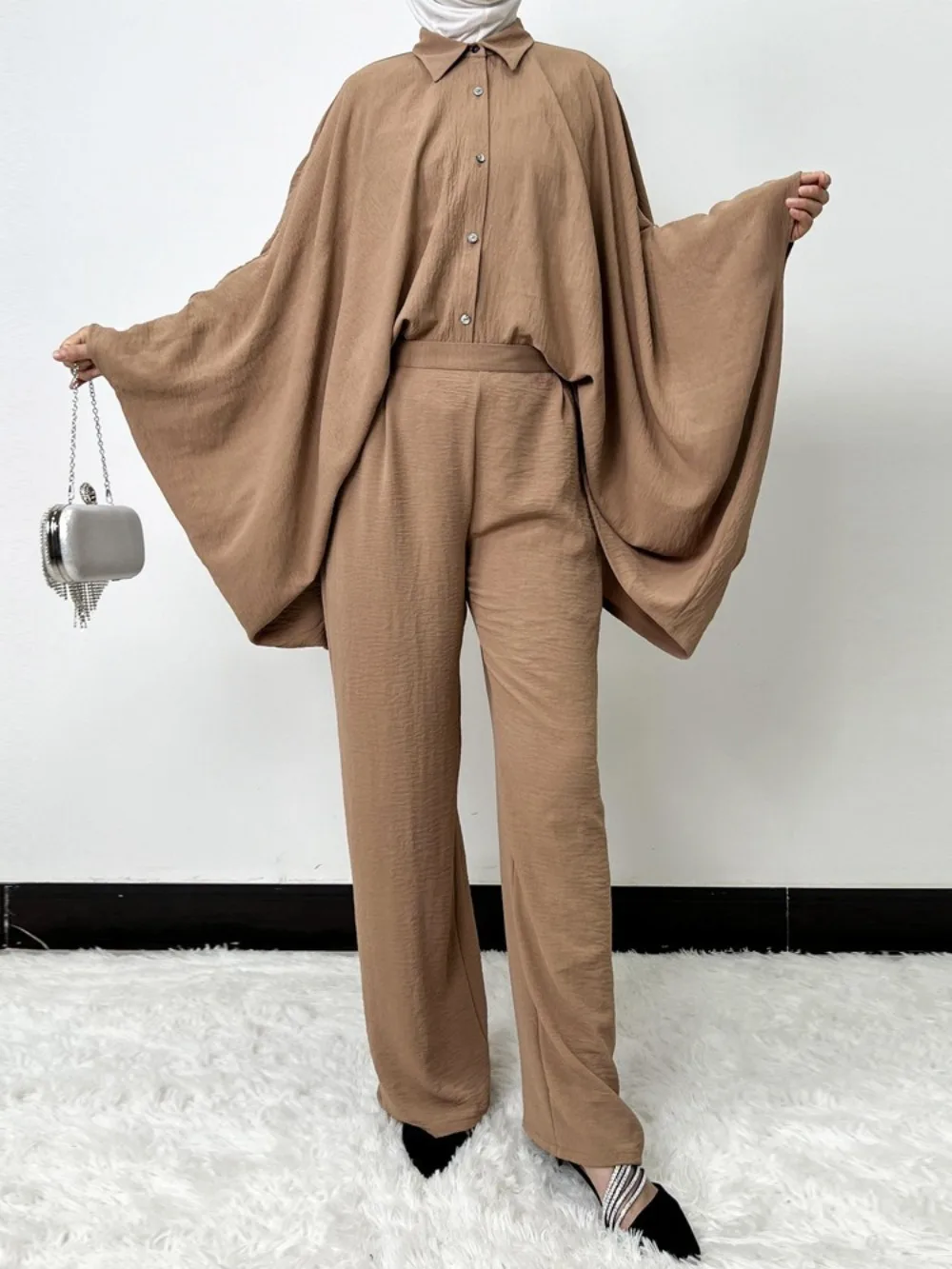 イード・ムスリムセット レディース バットスリーブ シングルブレストシャツ トップス ツーピースセット ブラウス ワイドレッグパンツスーツ アラビア ドバイ ムスリムアンサンブル