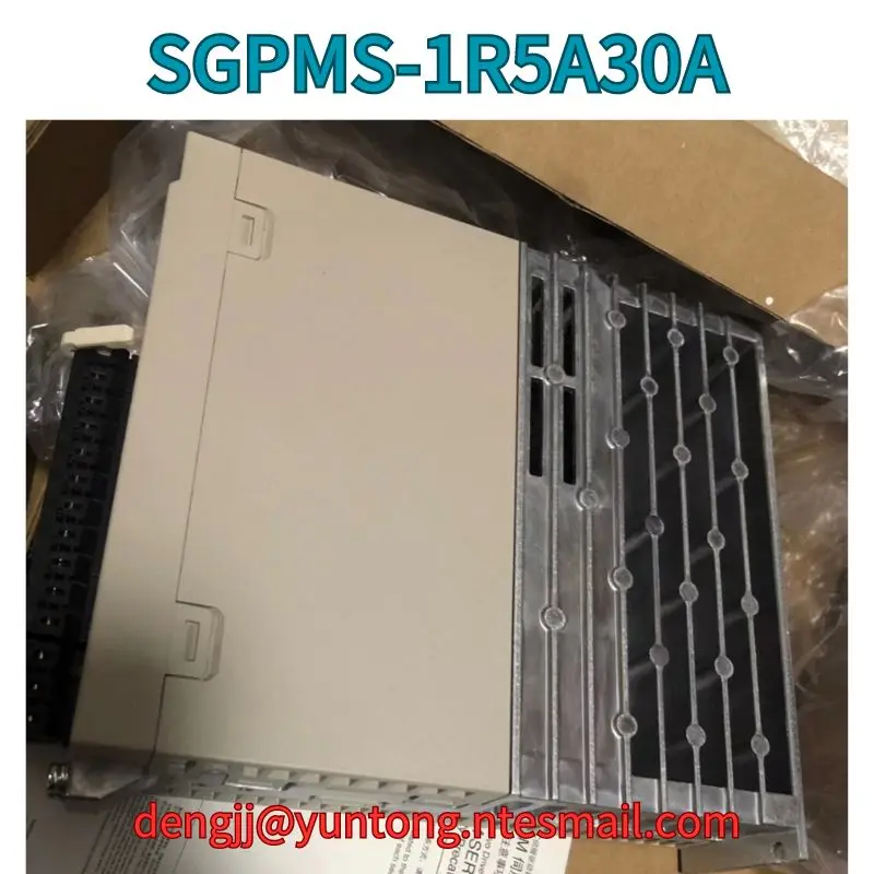 New Servo driver SGPMS-1R5A30A Fast Shipping