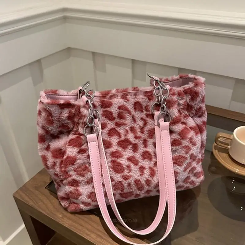 

X5XA Stylish Leopard Pattern Plush Shoulder Bag Spacious Design with Practical Strap Armpit Bags for Everyday Use and Travel