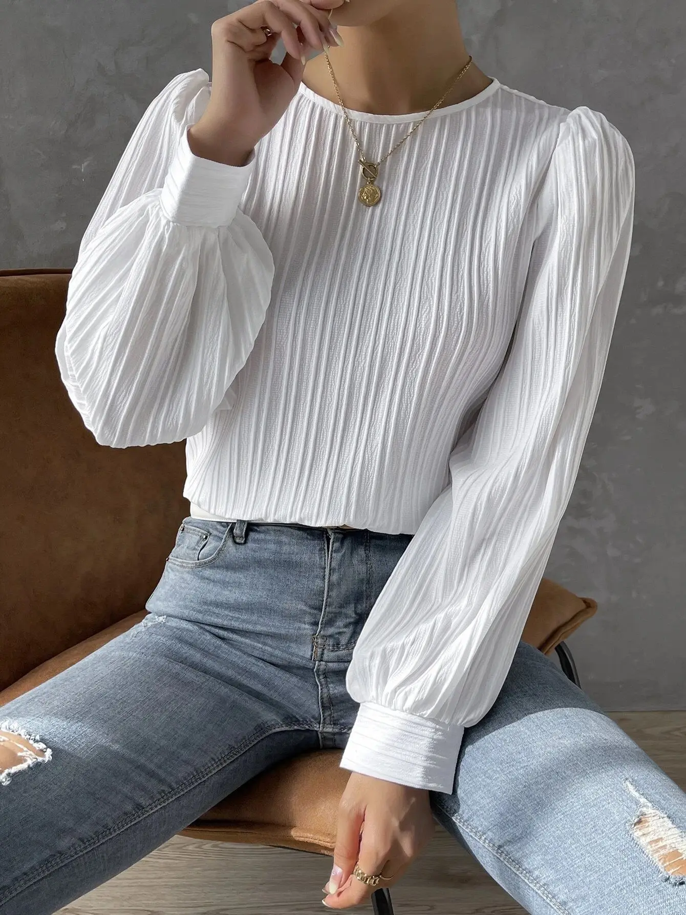 2023 Fall New Casual Solid Round Neck Long Sleeve Shirts White Women\'s Blouses