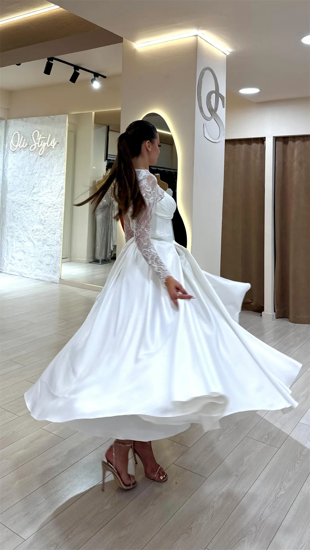 طوكيو مخصص أنيقة س الرقبة فساتين الزفاف الدانتيل طويلة الأكمام ألف خط زي العرائس 2025 الأبيض الكاحل طول فساتين الزفاف #4