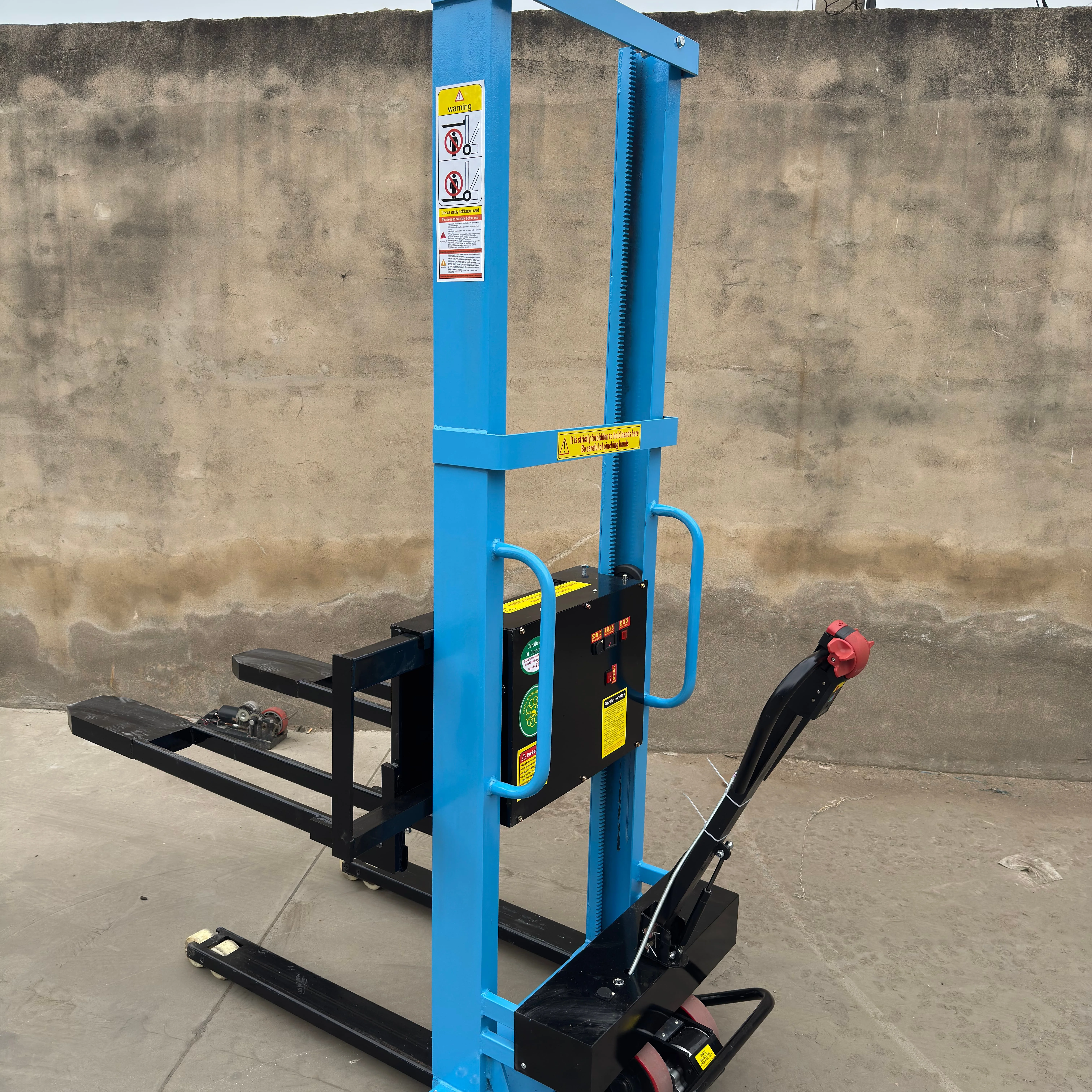 Truck Mounted Electric Stacker Manual Forklift Self Lift Stacker Portable Electric Hoist Self-Loading Forklift