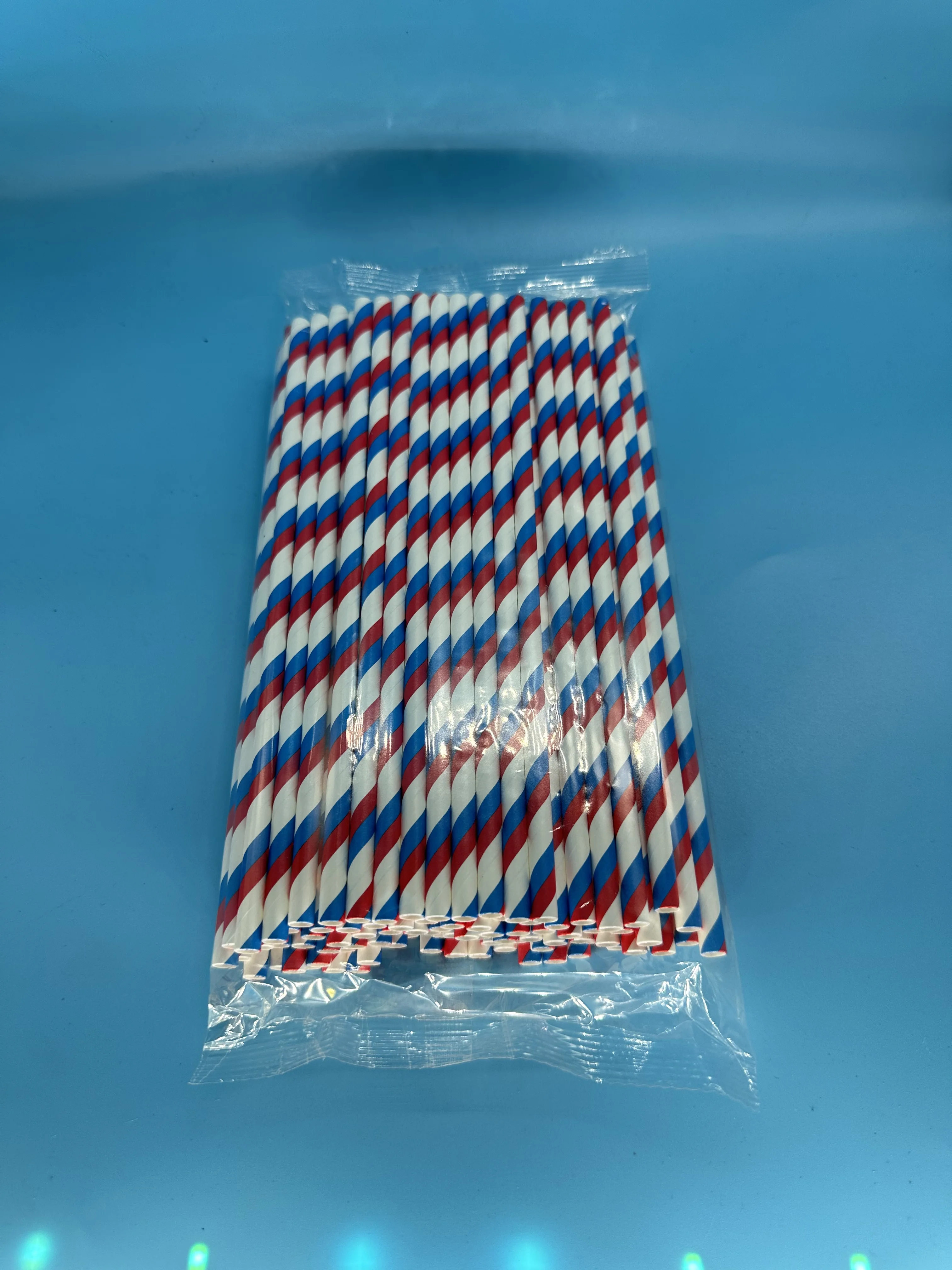 1,600 Red Blue and White Stripes Paper Straws, Can be Used for Juice, Enjoy The American Victory