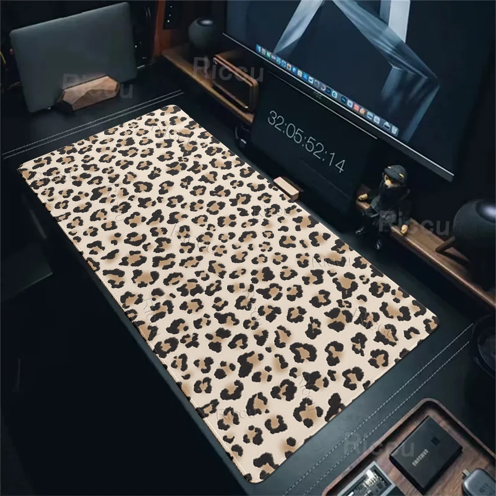 Große, erweiterte Mauspad im Leopardenmuster-Stil, Computer-Laptop-PC-Schreibtischunterlage, Naturkautschuk, rutschfest, minimalistisches Mauspad, Büroteppich