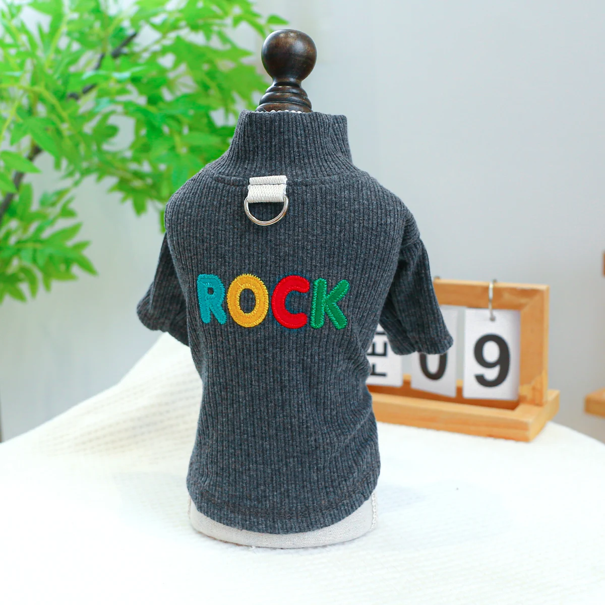 1PC Pet Apparel Cat Autumn/Winter Pullover Warm Dark Grey Rock Home Clothes Pjamas With Drawstring Buckle For Small Medium Dogs