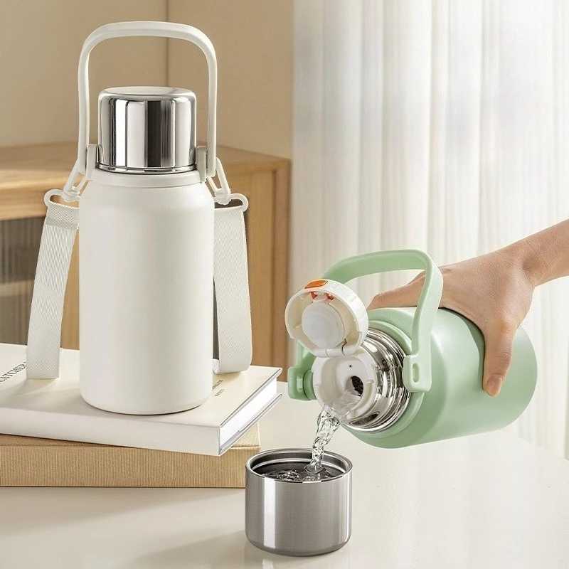 

800ml Large Capacity Thermos Bottle, 316 Stainless Steel Insulated Water Flask with Strap for Outdoor Travel Sports Hydro Flask