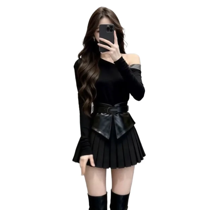 

Осенне-зимний комплект: топ с асимметричным вырезом и плиссированная юбка с разрезом, подчеркивающая талию, в новом французском стиле, стройнящий силуэт