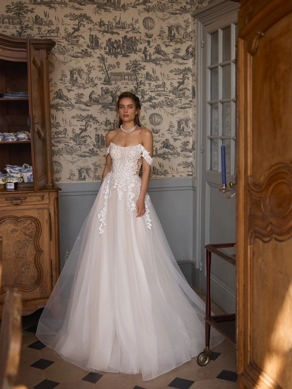 Dreamy Shiny Pearls Lace Appliques Wedding Dress Strapless Off Shoulder Bridal Gown Customized Charming Dresses For Bride