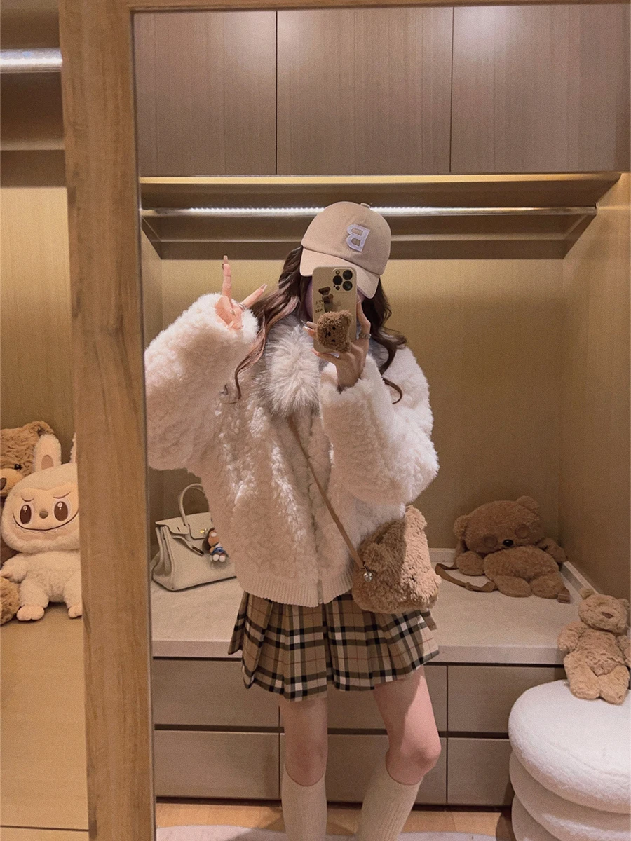 

Пальто Yukiss Plu из искусственного меха с большим воротником из меха ягненка, отложным воротником и текстурой натурального меха, экологичное, мягкое на ощупь, женское...