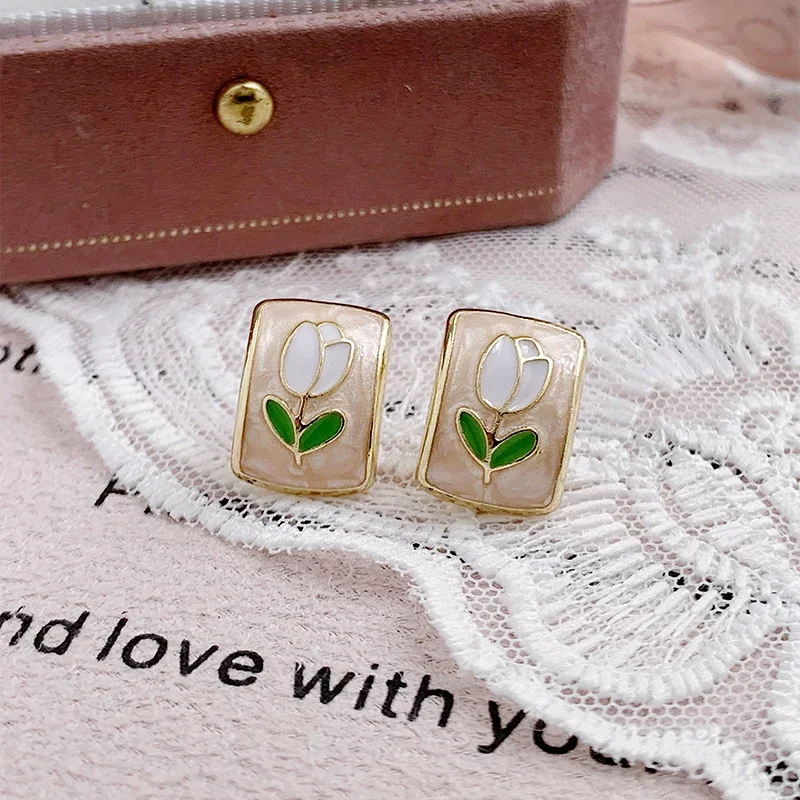 Pink Enamel Green Leaf Tulip Earrings Female Sweet Small Fresh 2023 New Trendy Square Flower Clip on Earrings Without Piercing