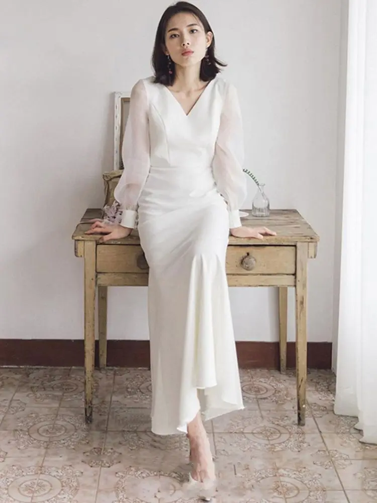 French Style White Wedding Dress Women V-Neck Long Sleeves Temperament Bride Dresses Simple Elegant A-line Banquet Formal Gown