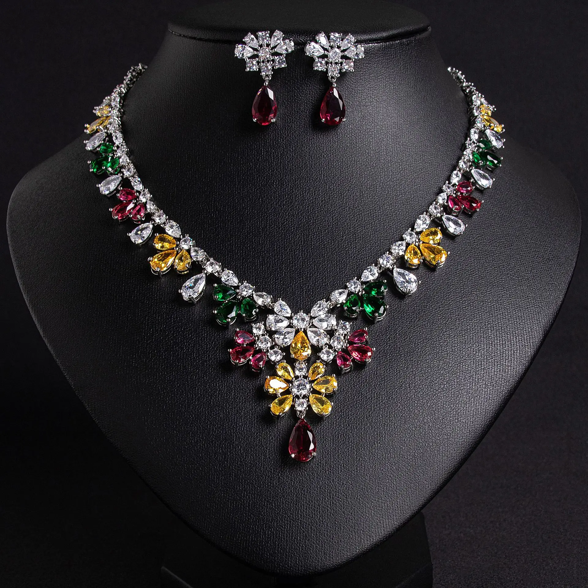 

European and American bride wedding necklace earrings set shining zircon dinner party accessories simple wedding dress jewelry
