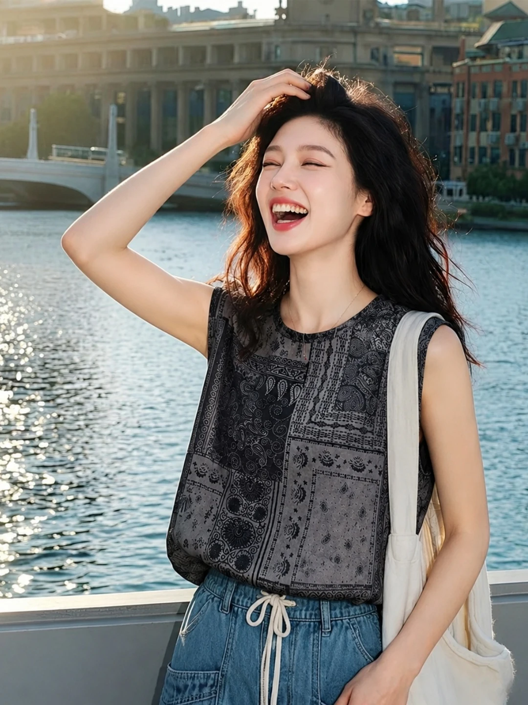 

Retro Print Sleeveless Vest 2026 Summer Commute Versatile Design Lazy Style Elegance Small Shirt Top Korean Style Straight Cut