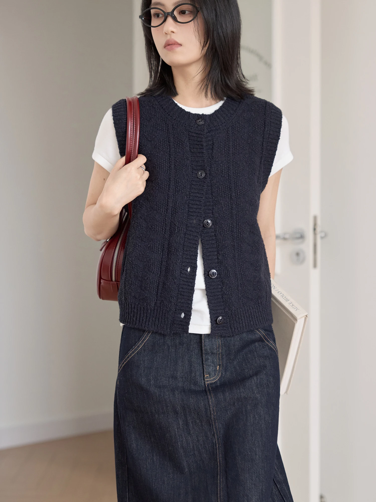 

Spring New Sle Women's Knitted round Ne Vest Heavy Embroidery Cotton Blend Outerwear Casual Loose Fit Blue Knitwear