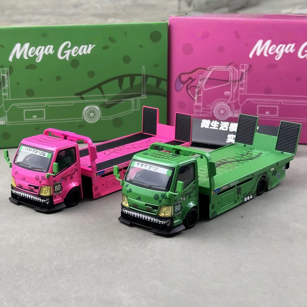 Mega Gear 1:64 Custom Tow Truck Diecast Model Car