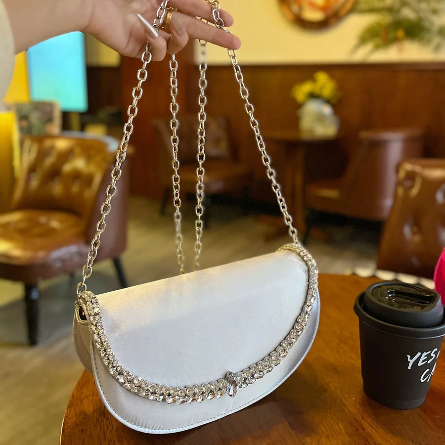 Xiaoxiangfeng Celebrity Temperament Halbrunde Dumpling-Tasche, glänzende, mit Diamanten besetzte Kristall-Abendtasche, Umhängetasche für die Hand. – Detail 7