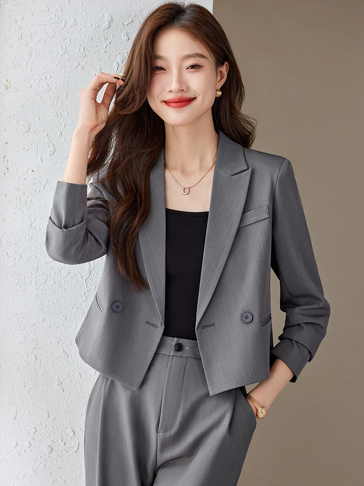 

Серый женский деловой костюм-двойка: пиджак и брюки/юбка для работы, учебы и собеседований, с эффектом высокого класса
