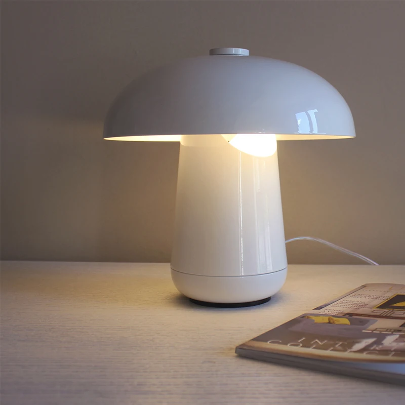 

Nordic luxury gold metal classic desk lamp, modern E26 air conditioning base for bedroom