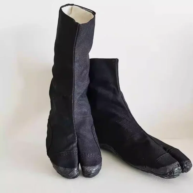 

Authentic Japanese Brand Split Toe Shoes Pure Black Ninja Warrior Shoes