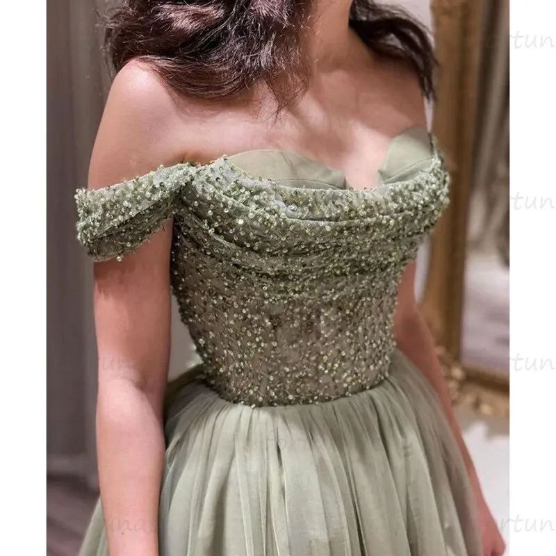 Vestidos de Noche elegantes personalizados, escote en forma de corazón con hombros descubiertos, tul verde, cuentas largas de lentejuelas brillantes, vestido Formal para fiesta y graduación