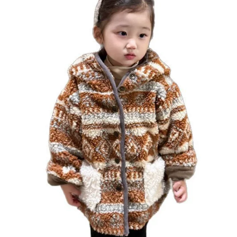 الأطفال فتاة خروف المخملية سترة الشتاء سميكة الأطفال أعلى الخريف والشتاء الطفل زائد زغب سترة طفل وسيم الشتاء