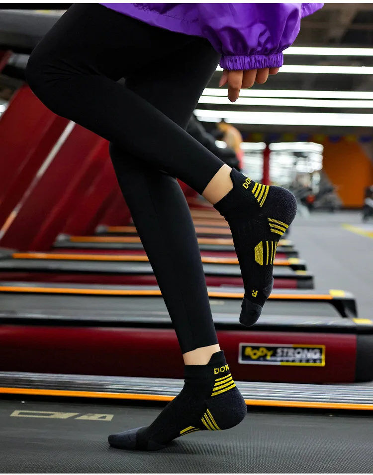 3 Paar Marathon-Socken für Herren und Damen, professionelle Sport-Knöchel-Laufsocken, verdickter, gepolsterter Schlauch, niedrig geschnitten, Fitness, kurze Socken aus Mesh – Detail 11