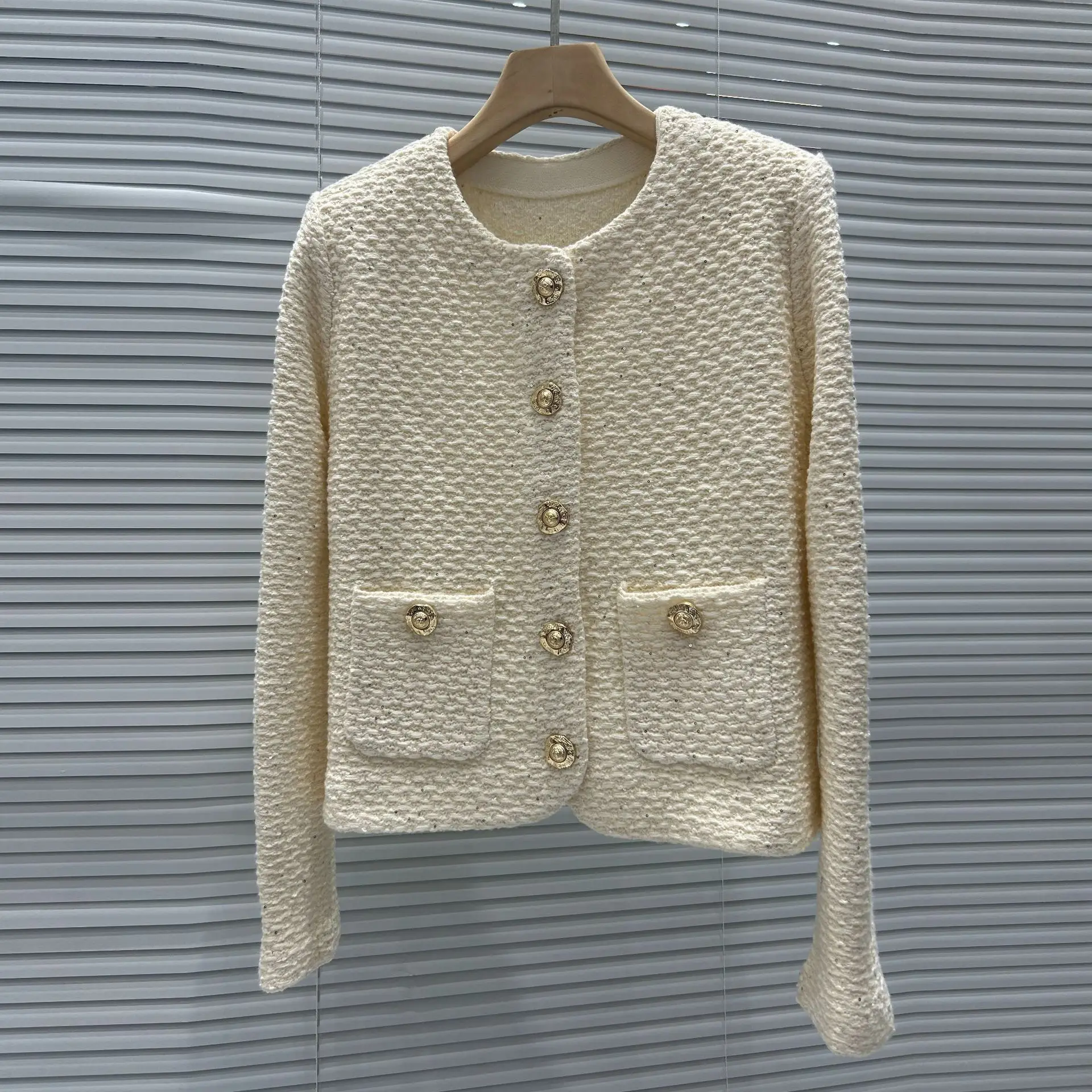 CHUJIE 2025 خريف شتاء جديد النمط الفرنسي ضوء فاخر الترتر مشبك معدني رقبة مستديرة أنيقة موضة تنوعا سترة قصيرة