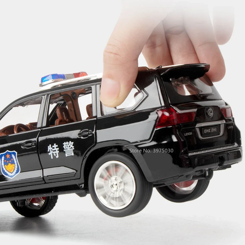 Jouet modèle de voiture de police en alliage pour enfants, véhicule en métal moulé sous pression, son et lumière, côtes arrière, collection de jouets, cadeaux de simulation, LX570, 1:24