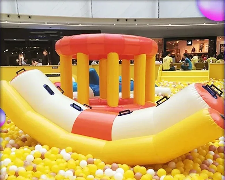 Fort travieso inflable para interiores y exteriores, parque de atracciones grande para niños, cama de rebote, barco de plátano al aire libre