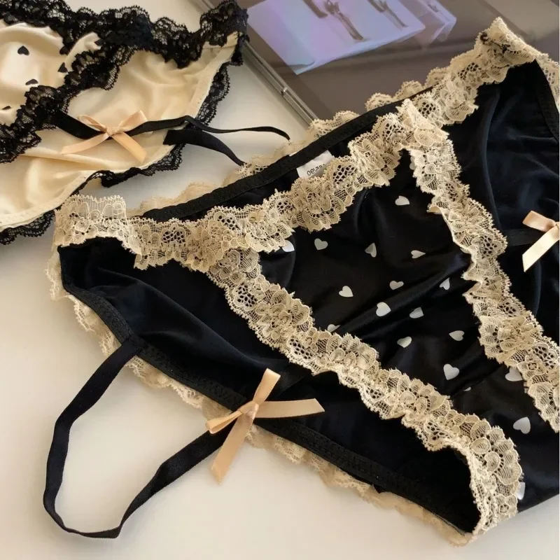 Biancheria intima sexy in raso per ragazza dolce per donna Cintura sottile a vita bassa Mutandine traspiranti in pizzo di seta ghiacciata Slip estivi senza cuciture Lingerie