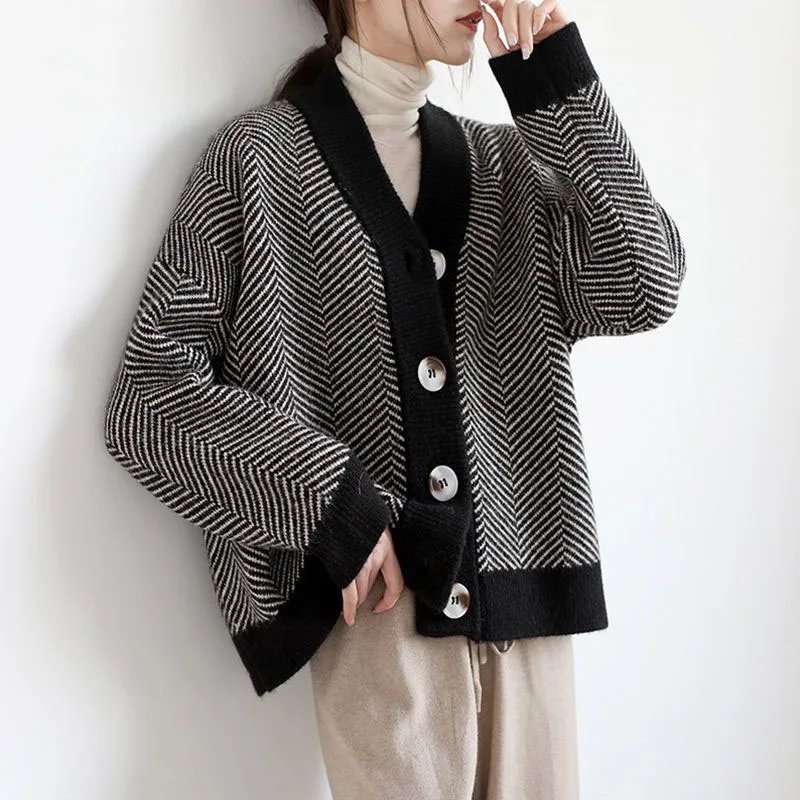 New Autumn/winter Korean Version Lazy Style Retro Stripes Loose and Versatile Western Style Women\'s Knitted Cardigan Sweater