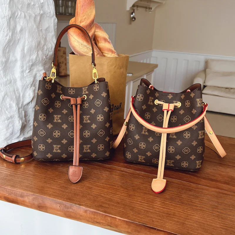 

2025 A/W Trendy Work Tote for Professionals, Spacious Laptop Bag Multi-functional Shoulder Crossbody, Lightweight Commuter Bag