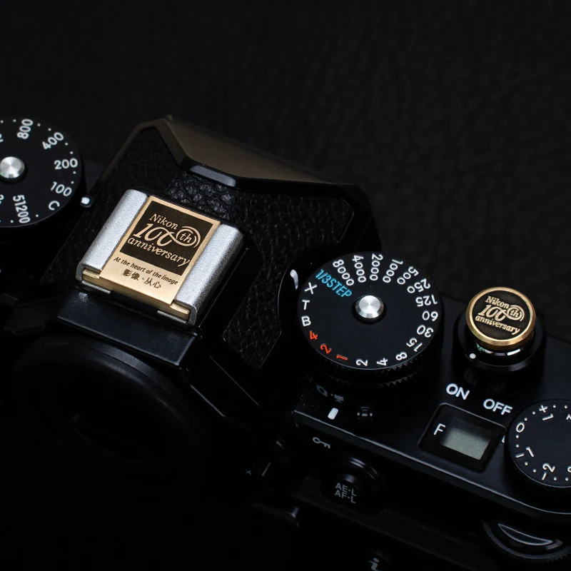 زر تحرير غطاء الحذاء الساخن النحاسي لكاميرا Nikon ZF DF F3 FM2 Leica Fujifilm Sony