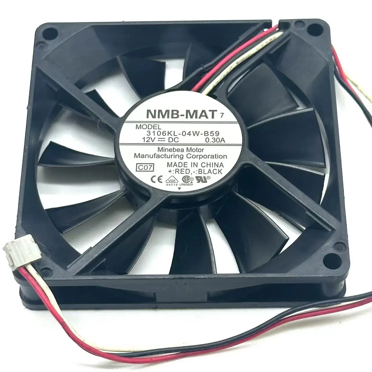 

NMB 3106KL-04W-B59 C07 DC 12V 0.30A 80x80x15mm 3-Wire Server Cooling Fan