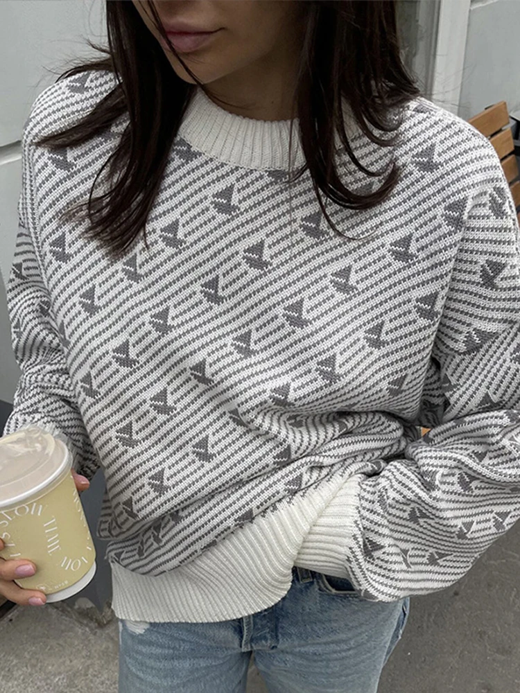 Knitted Women's Pullover Sweater Autumn Winter Loose Casual Women Sweaters New Fashion O-neck Sailboat Knit Sweater Top Coats