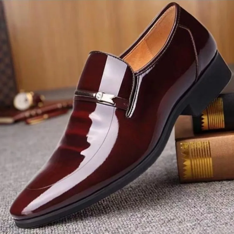 

Men's Leather Shoes Business Oxfords Luxury Patent Leather Breathable Dress Shoes Office Wedding Flats Slip on Hollow Men Shoes