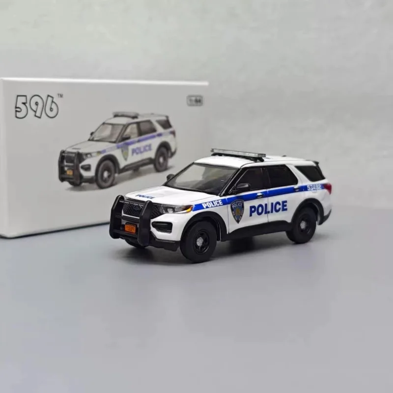 596 รุ่น 1:64 Suburban H1 Express Van Wagner Victoria Crown รถโลหะผสมหลายรุ่น