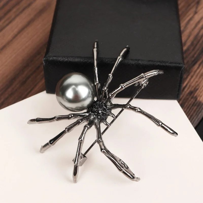 Punk Personalized Black Pearl Spider Brooches For Women Men Creative Clothes Scarf Accessories Brooch Metal Pin Party Jewelry