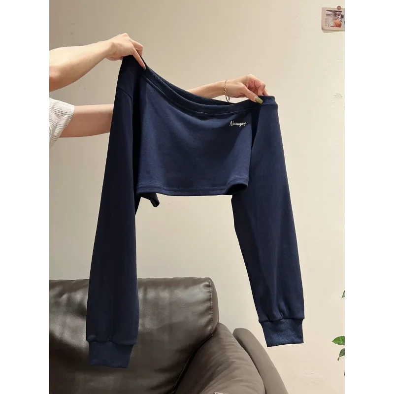 Gilet coordinato da donna con design autunnale 2025 Set da due pezzi Felpa a righe a maniche lunghe con spalle scoperte grigia