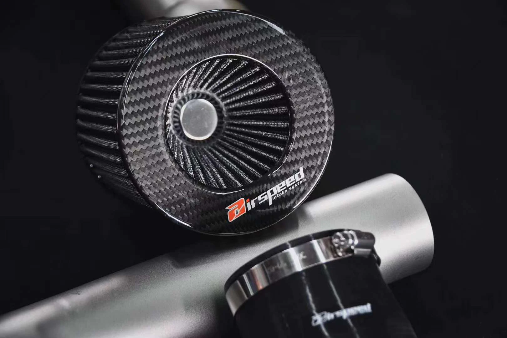 2025 جديد ملمس سطحي أنيق وواضح 100% نظام دخول الهواء البارد من ألياف الكربون الجافة لفورد فوكس 1.5T