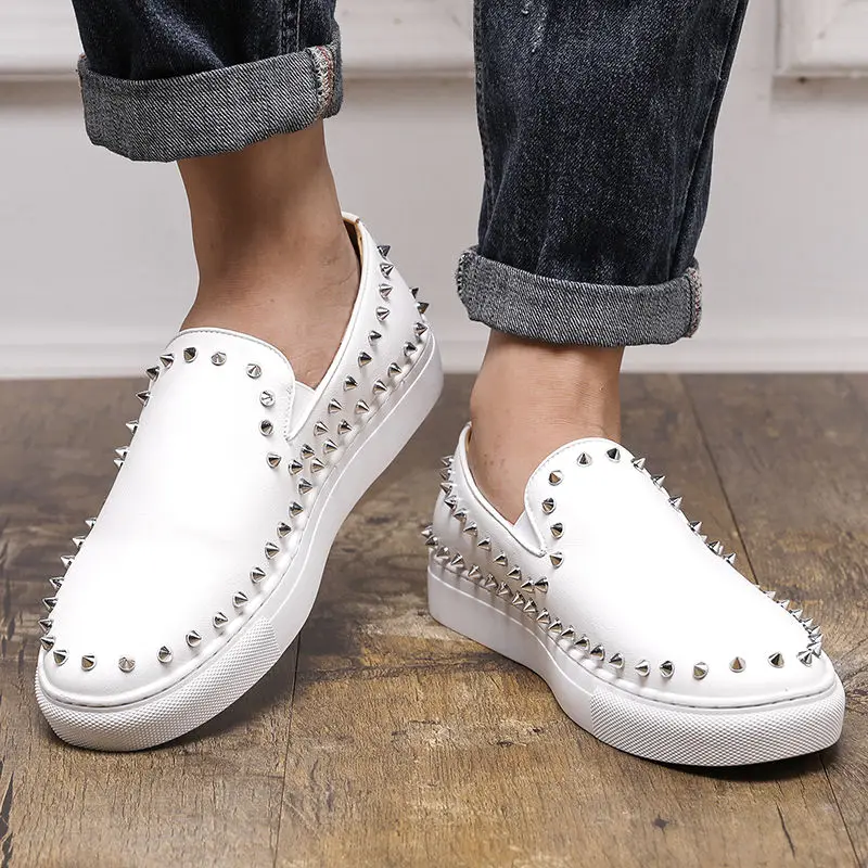 Fashion Rivet Men's Loafers Large Size 48. White Leather Casual Shoes Men Slip-on Outdoor Man Flats Shoes zapatos de cuero hombre