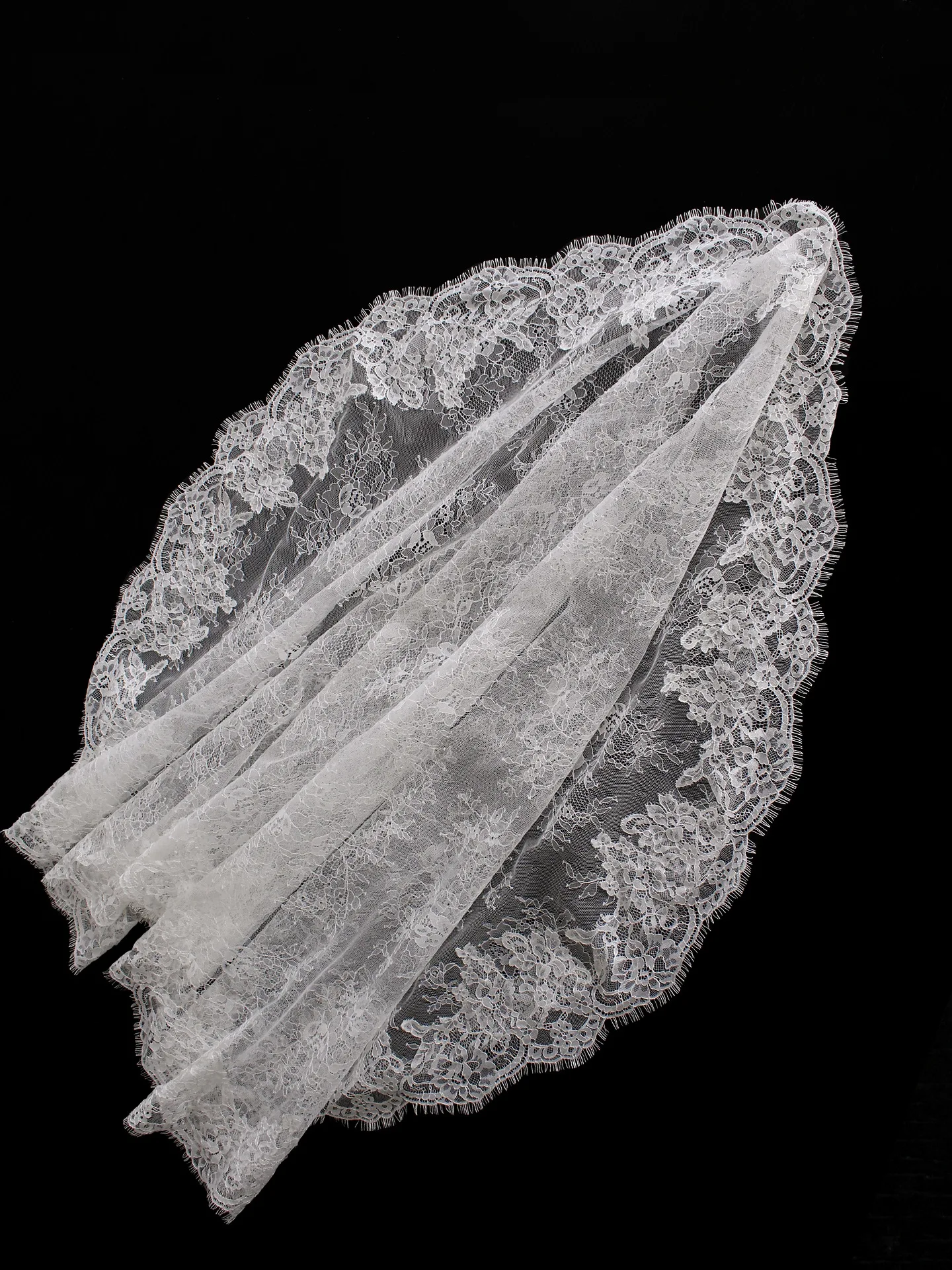 Picture 7: High Quality Wedding Veil Lace Bridal Veils  Short Lace Veils 0.9m*1.5m  Fairy Style Veils L&P DQL Studio