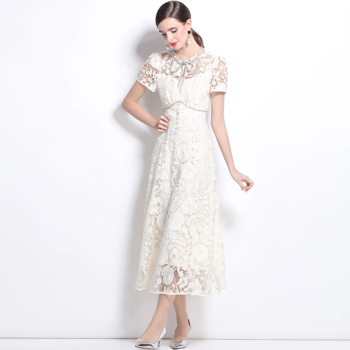 Runway French Vintage Spring Lace Hollow Out Party Long Dress Elegant Women Diamonds Bow O Neck High Waist Short Sleeve Robe