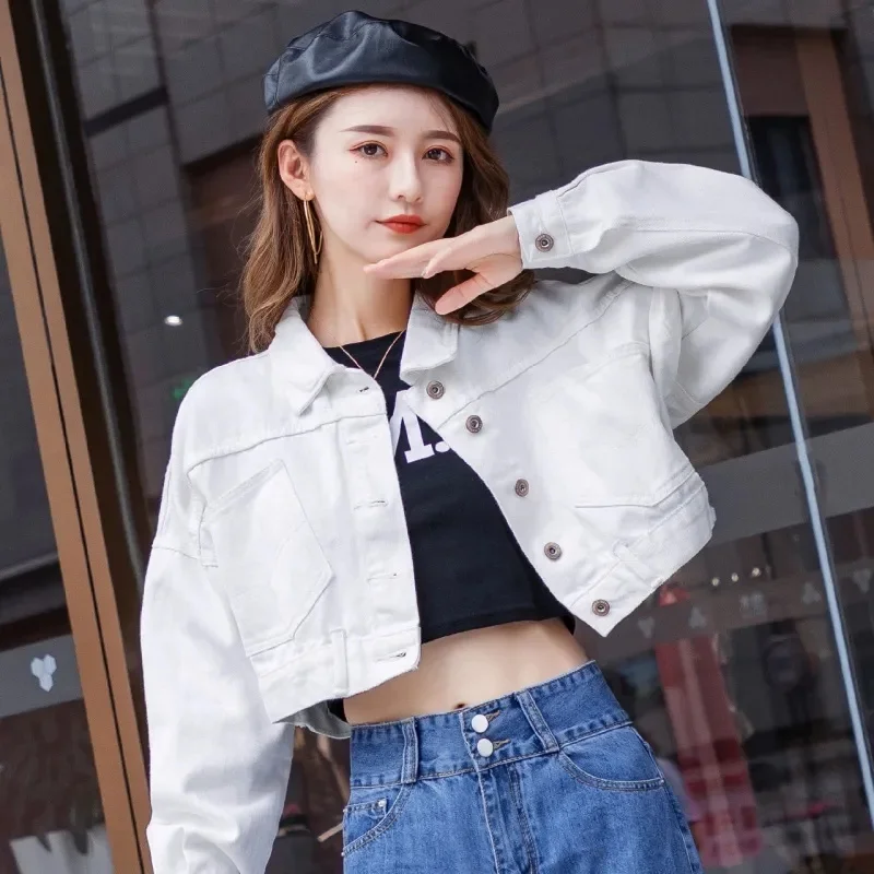 Damska kurtka jeansowa na wiosnę i jesień, krótki płaszcz jeansowy z długim rękawem w stylu koreańskim, elegancka kurtka kowbojska damska, idealna na co dzień.