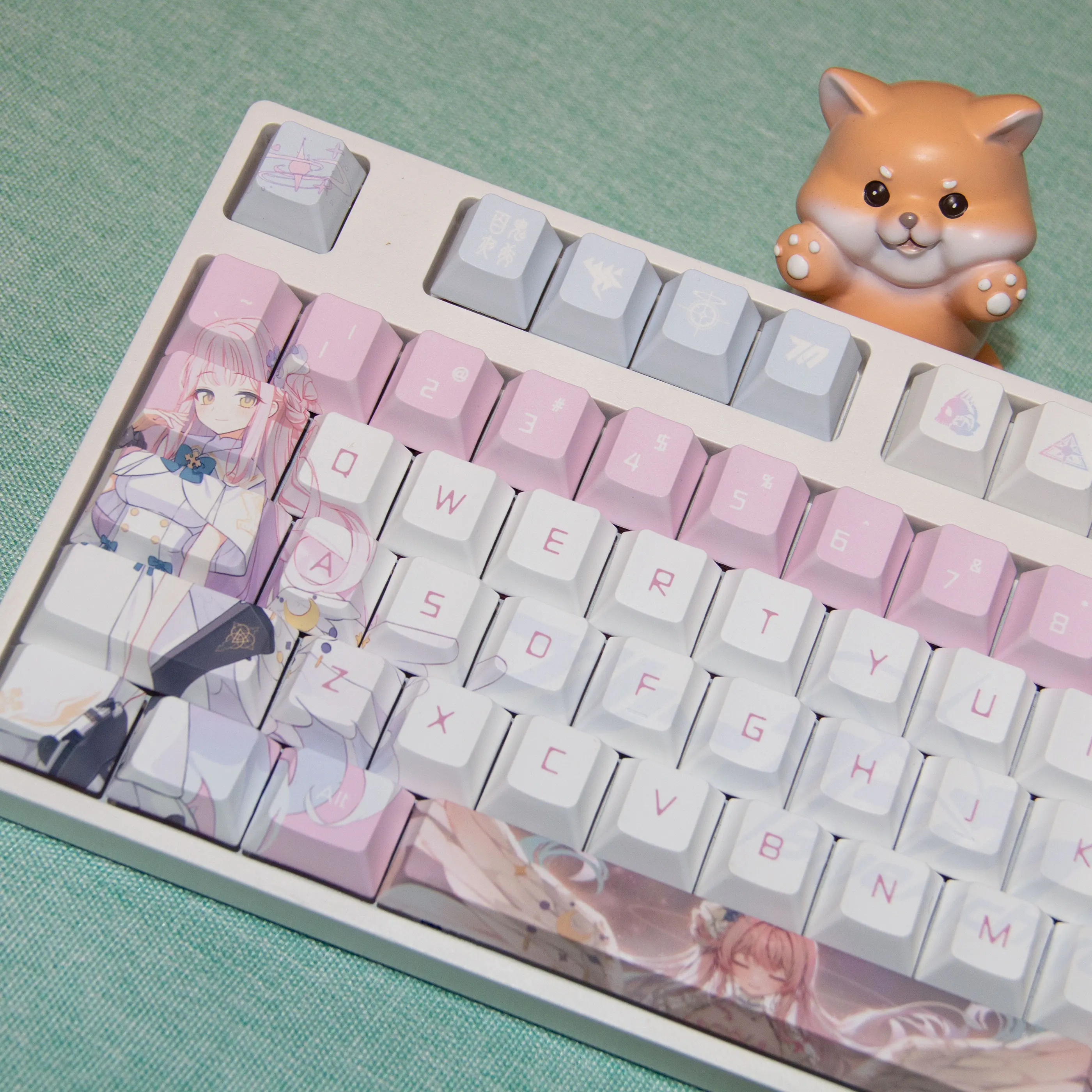 Game Blue Archive Mika Misono Pink PBT Tastenkappen Cosplay Requisiten Achse Seite gravierte mechanische Tastenkappen Gaming Tischzubehör – Detail 3