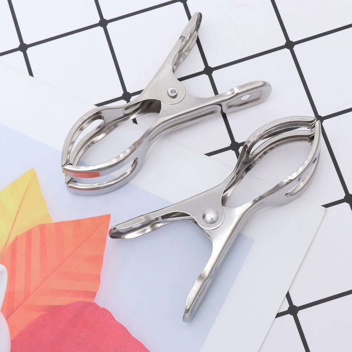 

18pcs Towel Windproof Clips Stainless Steel Quilt Clothespins Peg Clamps Jumbo Size Rust Resistant Clothes Pin Hanger