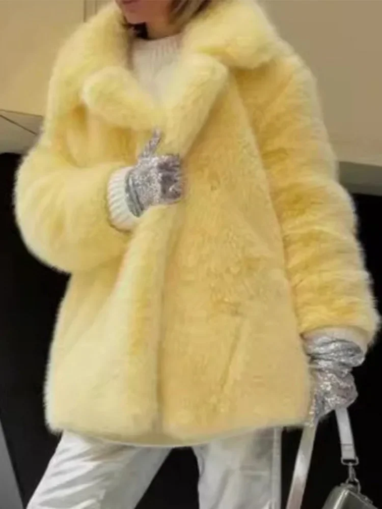 

2025 Autumn and Winter Thick Warm Artificial Fur Coat Casual Loose Imitation Fox Fur Coat Women Street Wear Long Sleeved Jacket