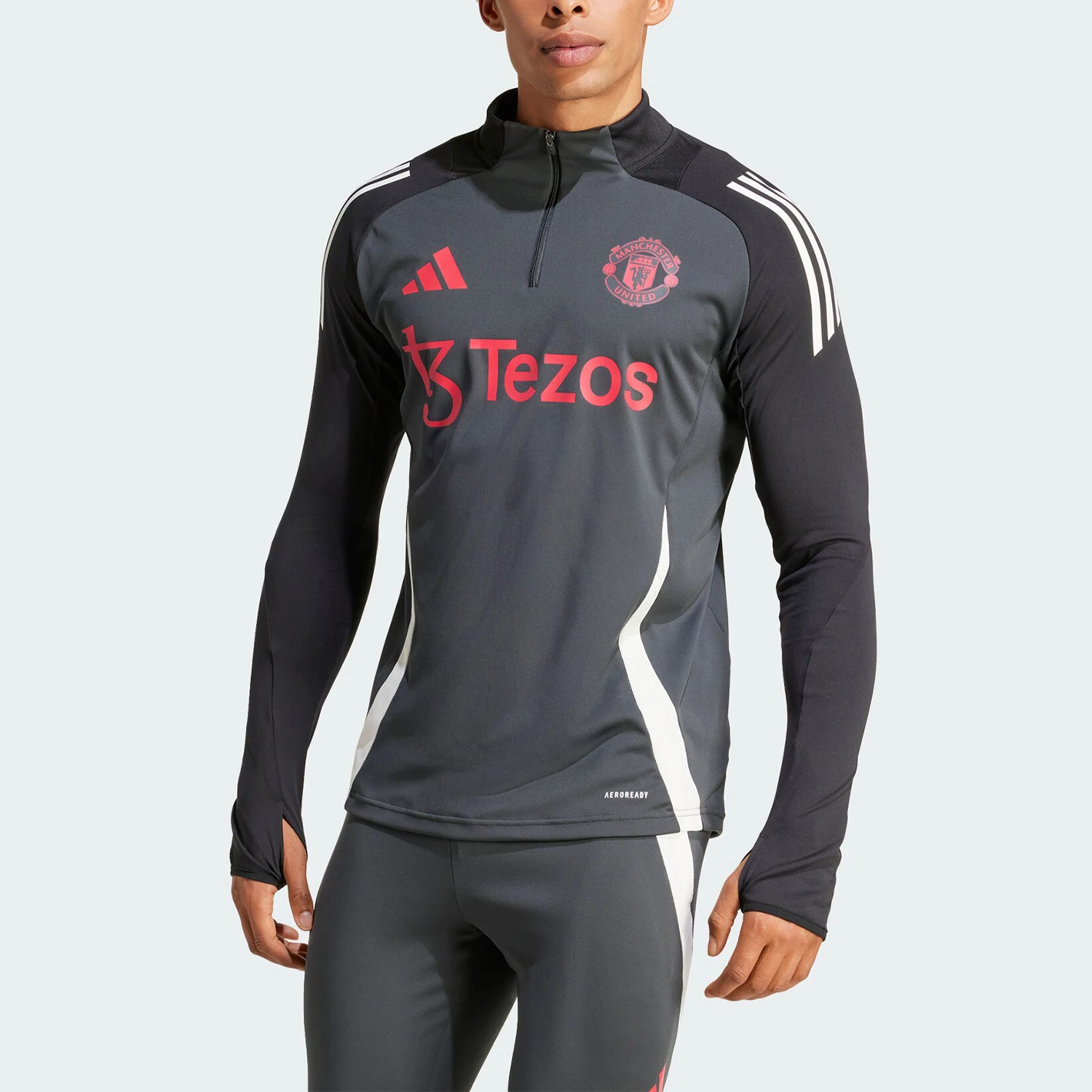 

Оригинальные мужские футбольные тренировочные кроссовки Adidas MUFC EU TR TOP с длинными рукавами IS8082