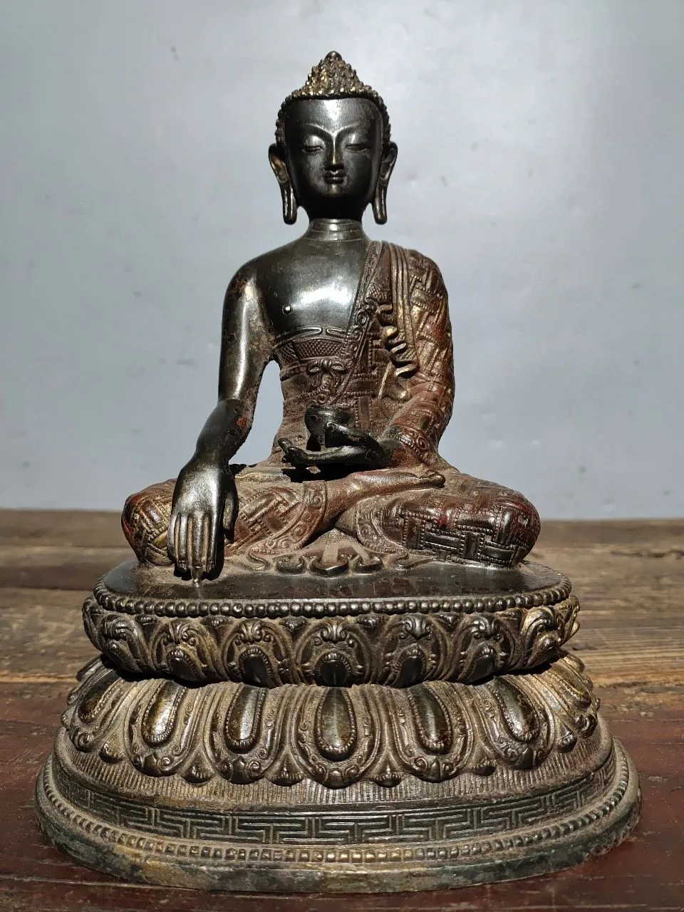 Tibetan brass, mud removed, gold, cinnabar, painted statue of Shakyamuni Amitabha Buddha ornament, 22cm, for home and temple use